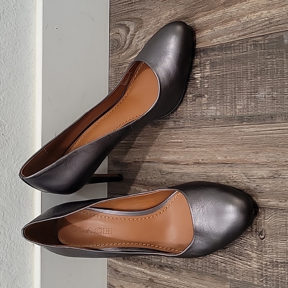 Coach Gray Metalic Pumps - Picture 1 of 8